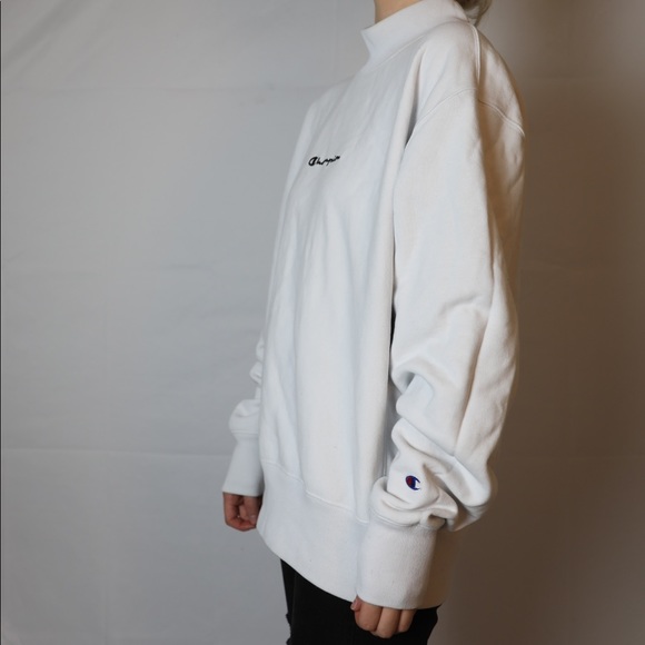 ❌SOLD❌ UO Champion white mockneck sweater - Picture 4 of 8